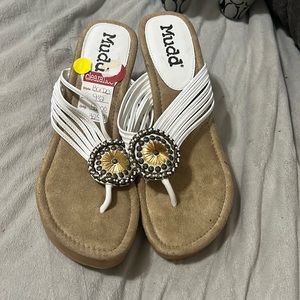 Mudd sandals 9.5 med